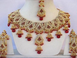 Looking at the benefits of artificial jewelry