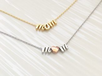 How To Choose The Best Personalized Mom Jewelry